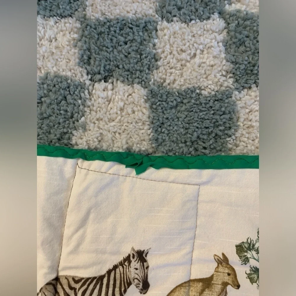 RARE Handmade Patchwork Pattern Quilt Multi Color Safari Animals Madagascar S M